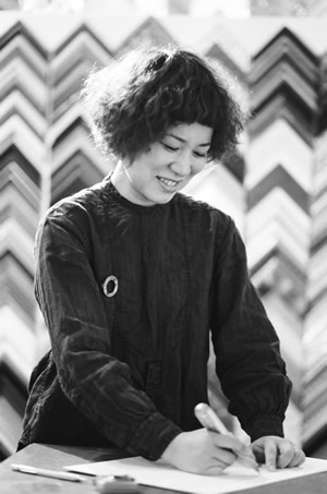 向井理依子プロフィール写真